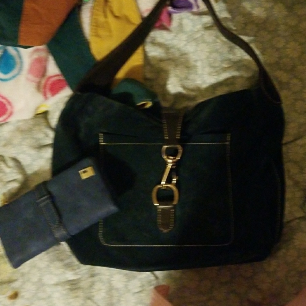 Dooney & Bourke  Shoulder /hobo bag & wallet!